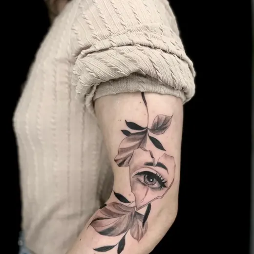 Tattoo aus dem Studio Golden Geometry